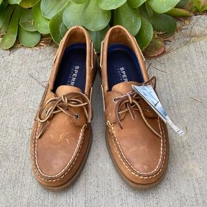NWT Sperry Top-Sider original leather boat shoe